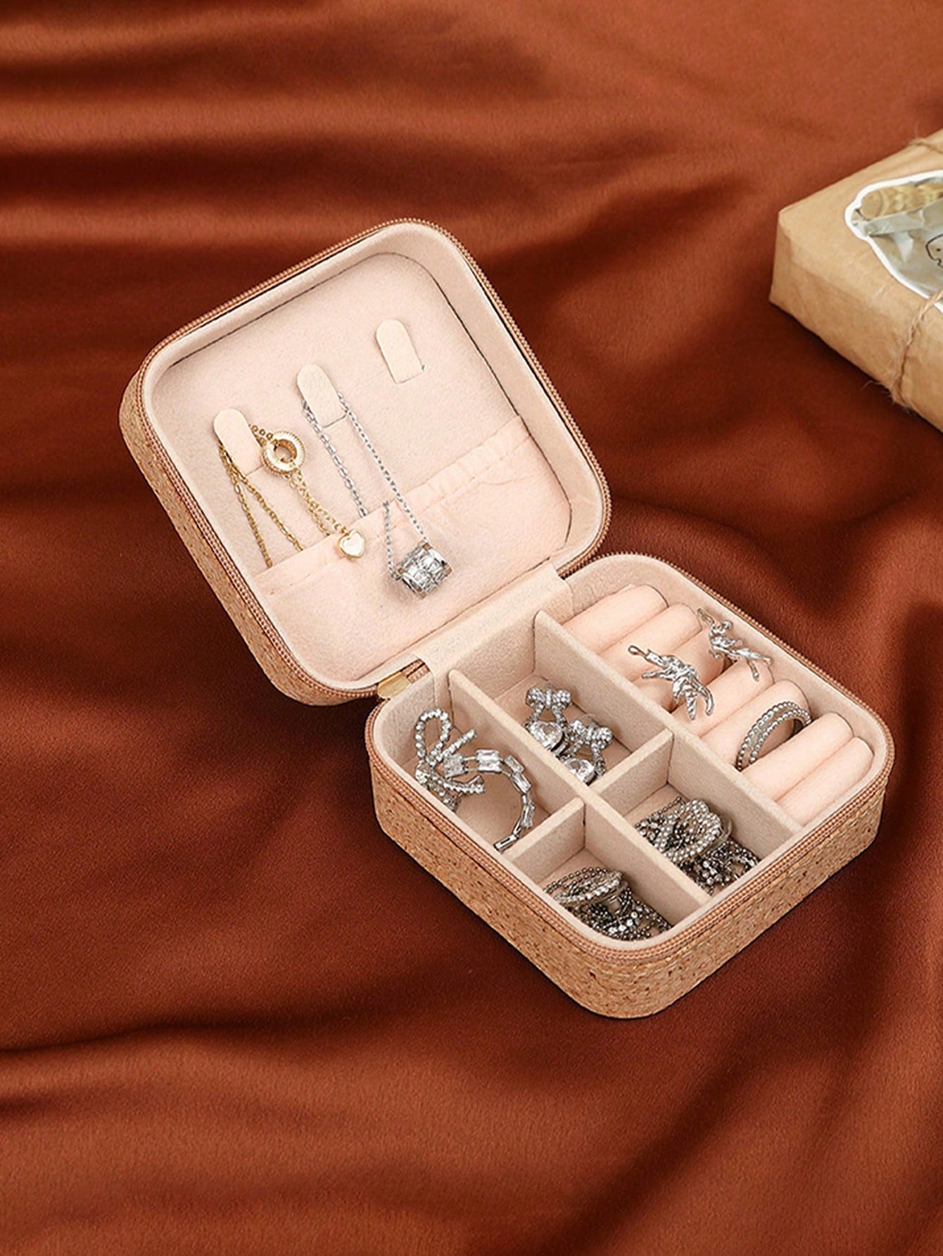 Square Vintage Bohemian Patter - Travel Accessories Jewelry ulasan dan harga